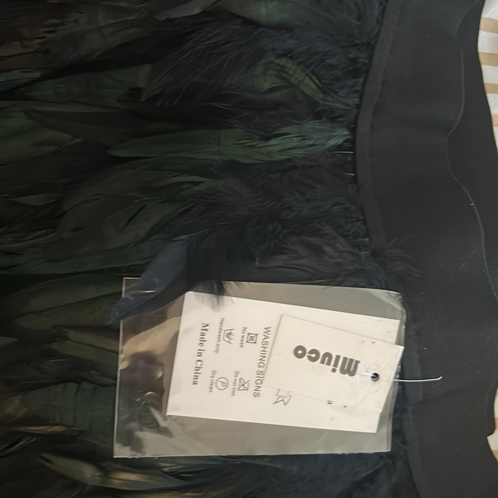 Feather mini skirt  - never worn - Picture 2 of 3